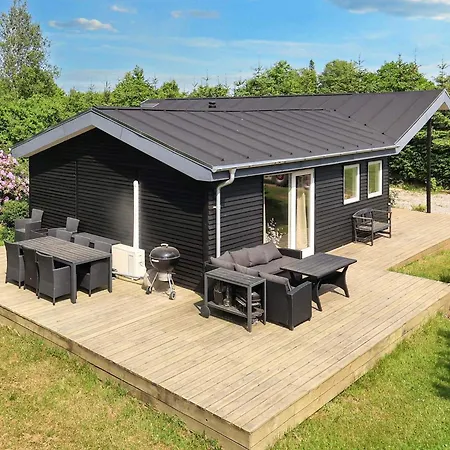 8 Person In * Storvorde