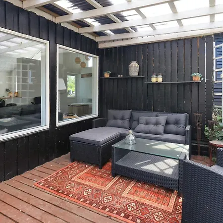 8 Person In * Storvorde