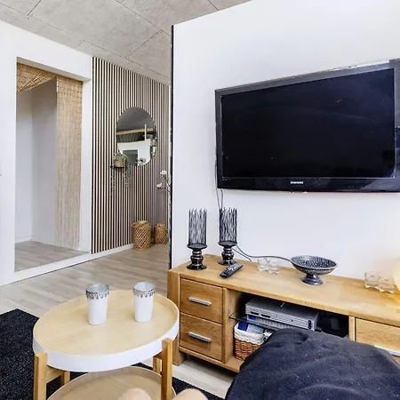 8 Person In * Storvorde